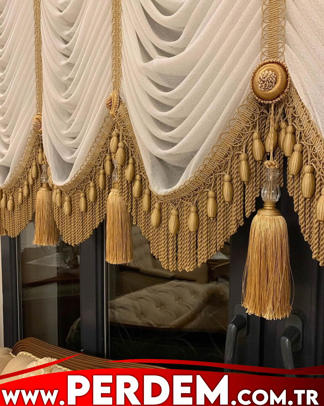 Berrak Model Aksesuarlı Balon Perde - Görsel 3